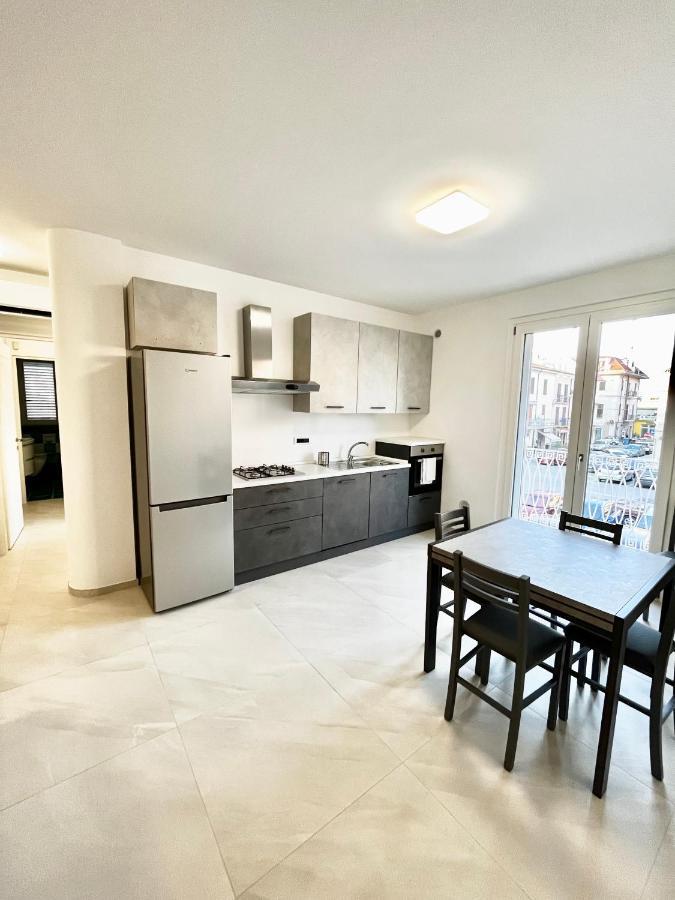 Sun Beach Apartment - New サン・ベネデット・デル・トロント エクステリア 写真