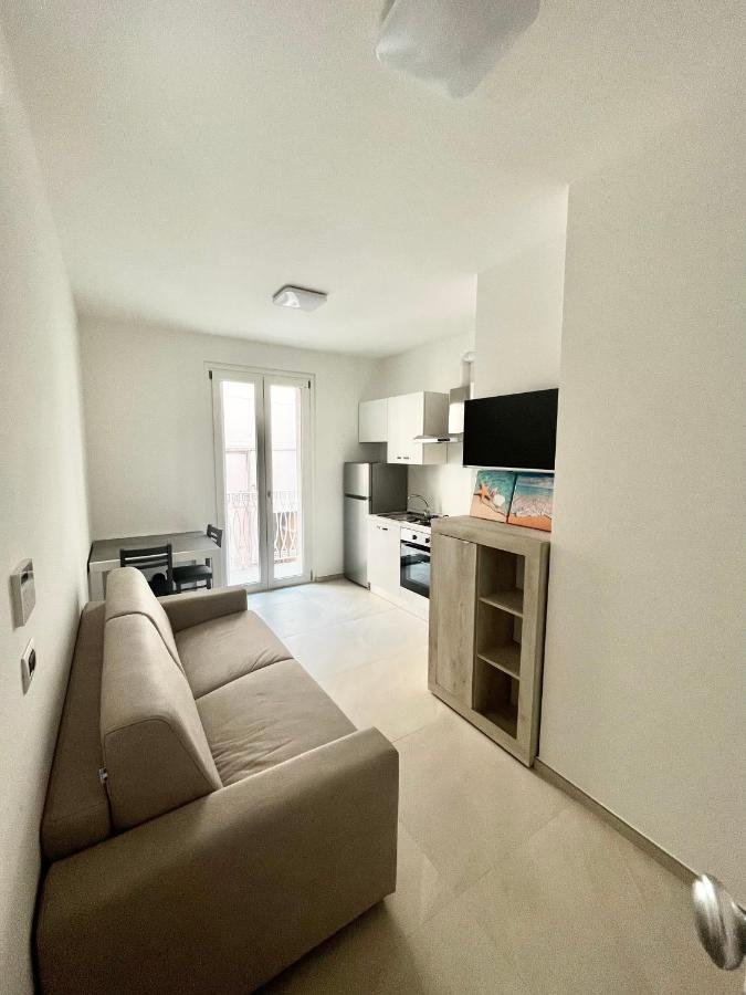 Sun Beach Apartment - New サン・ベネデット・デル・トロント エクステリア 写真
