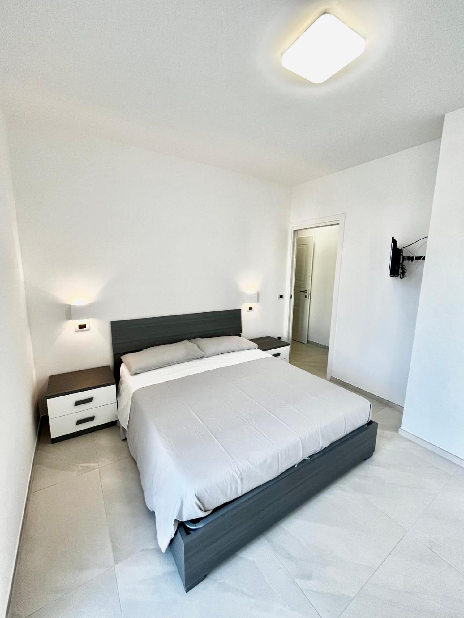 Sun Beach Apartment - New サン・ベネデット・デル・トロント エクステリア 写真